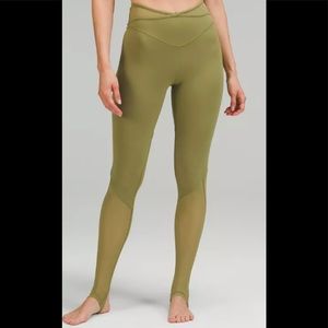 Nulu and crisscross mesh stirrup tight